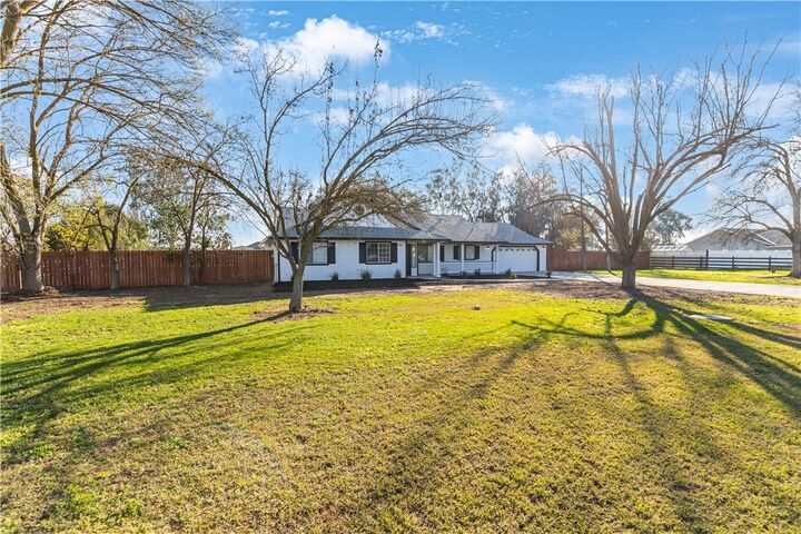 Property Photo:  28702 Rancho  CA 93638 