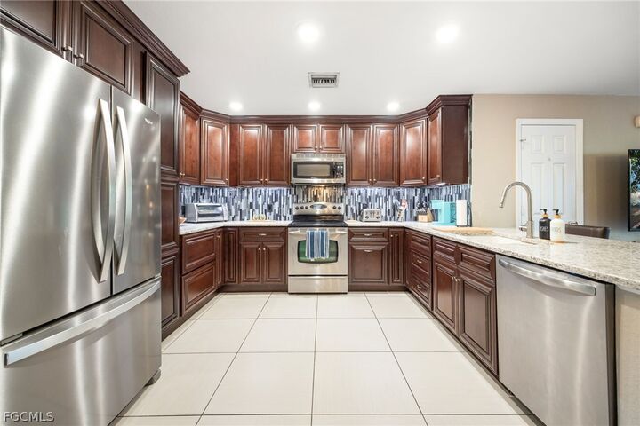 Property Photo:  15141 Piping Plover Court 104  FL 33917 