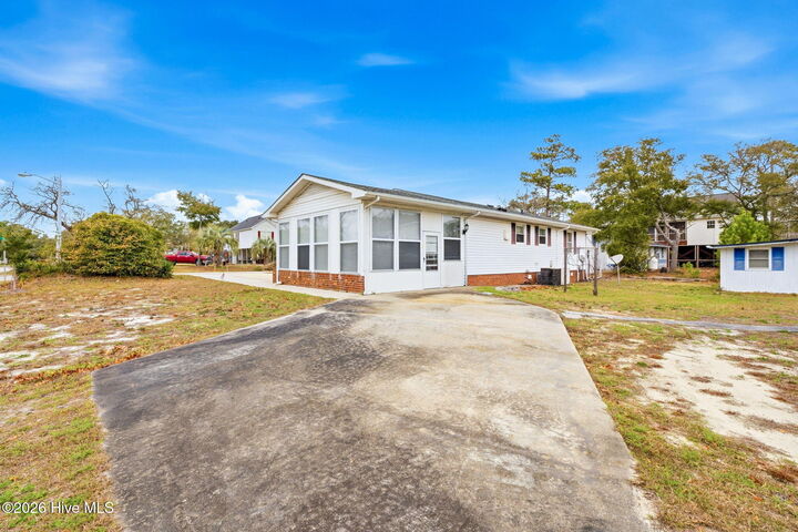 Property Photo:  304 NE 50th Street  NC 28465 