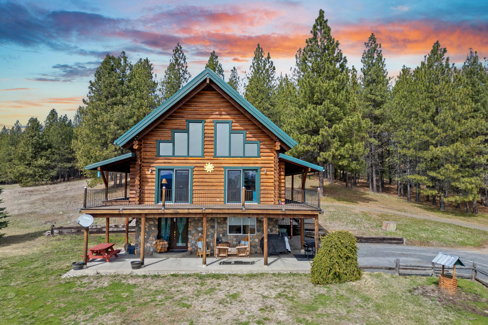 Property Photo:  1076 Starvation Lake Rd  WA 99114 