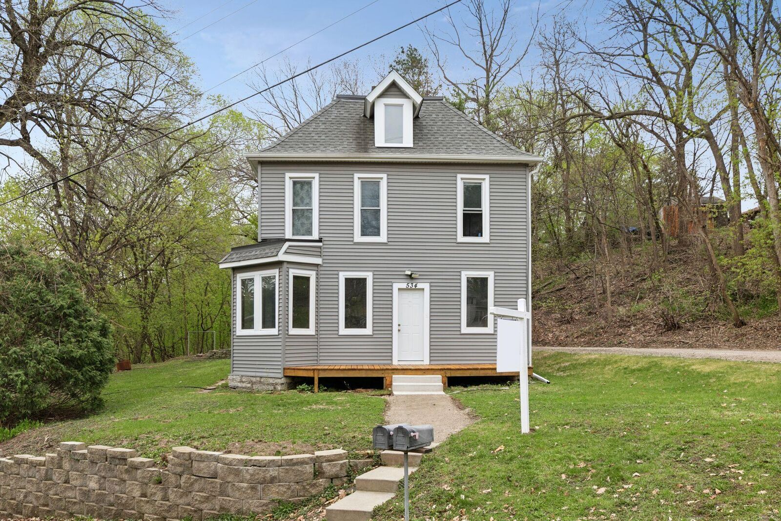Property Photo:  534 Annapolis Street  MN 55075 