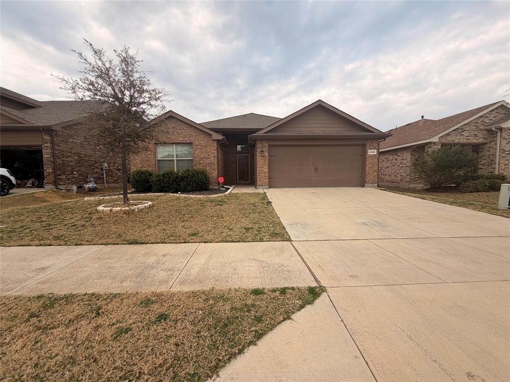 Property Photo: 6320 Sails Street TX 76179