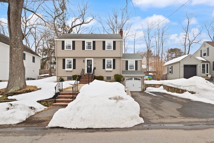 Property Photo:  35 Longfellow Rd.  MA 01867 