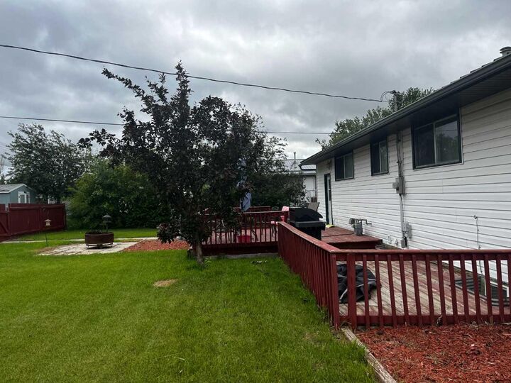 Property Photo: 119 3 Avenue W AB T0J 1S0