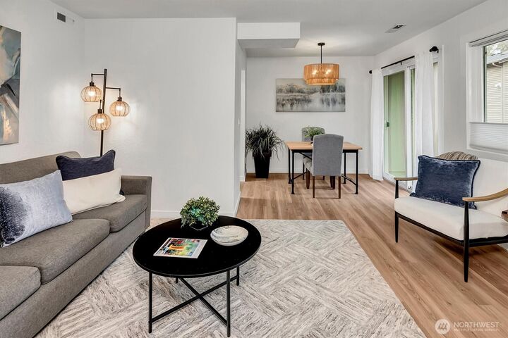 Property Photo: 9517 NE 180th Street B203 WA 98011