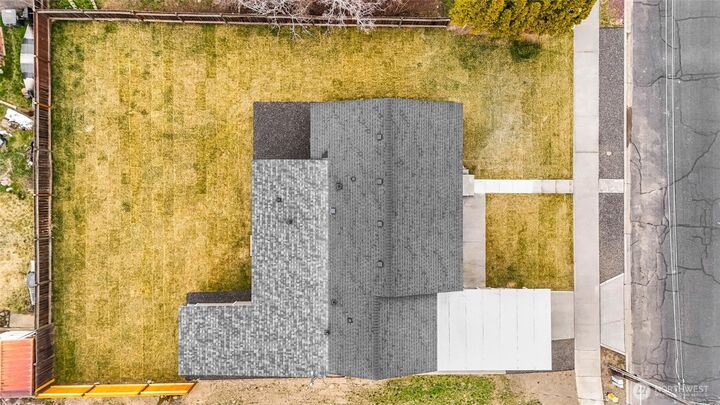 Property Photo:  3120 W Lakeside Drive  WA 98837 