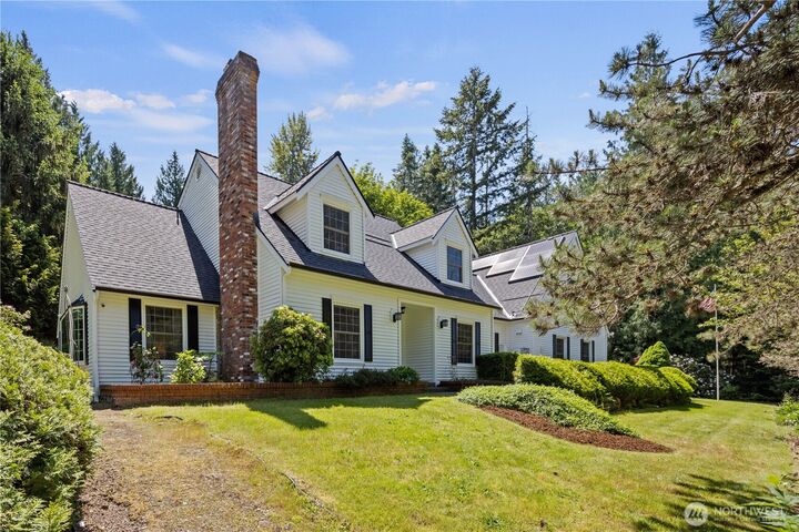 Property Photo:  21609 NE 4th Street  WA 98074 