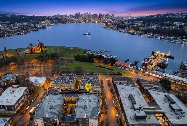 Property Photo:  1760 N Northlake Way 521  WA 98103 