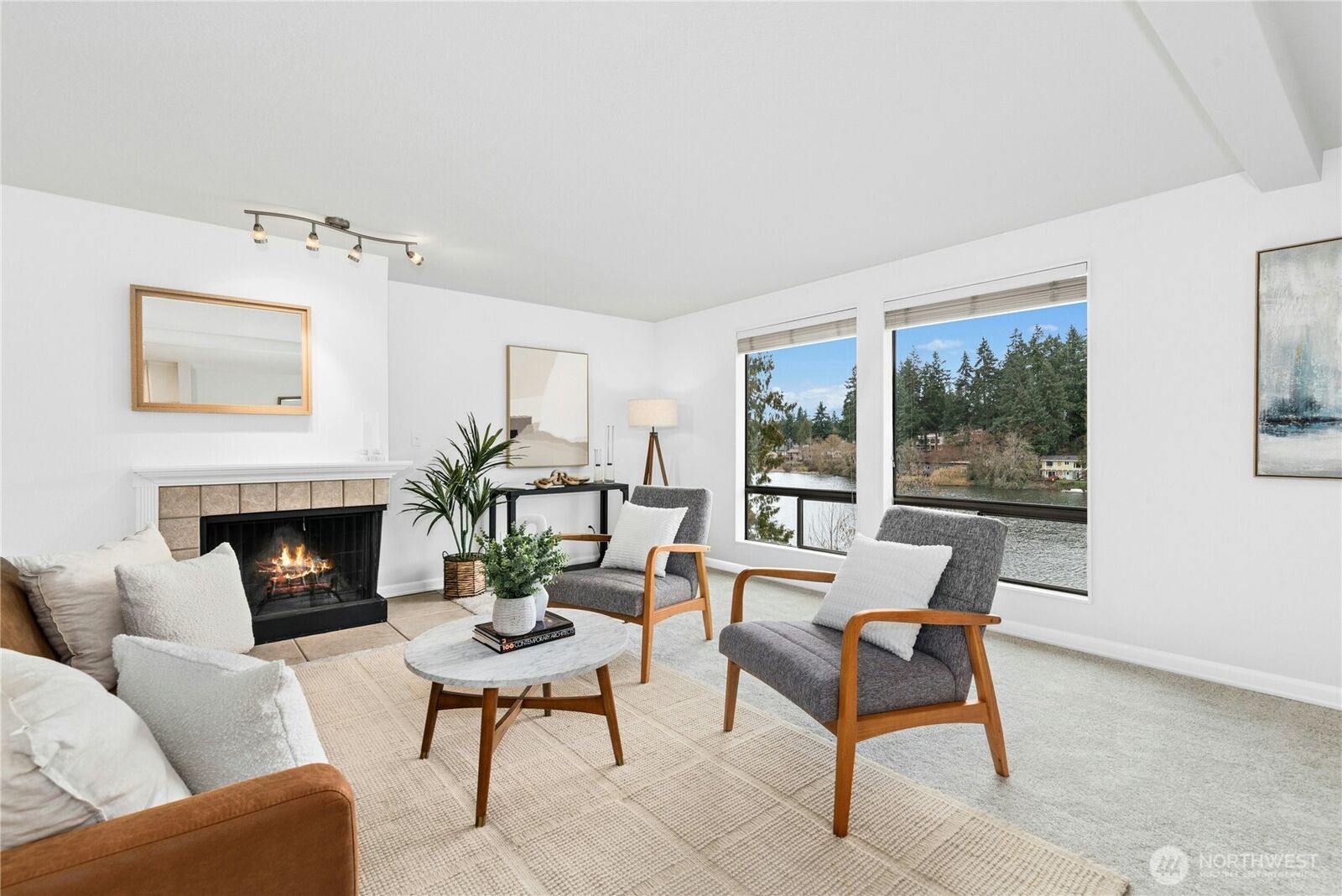 Property Photo:  19524  Echo Lake Place N A401  WA 98133 