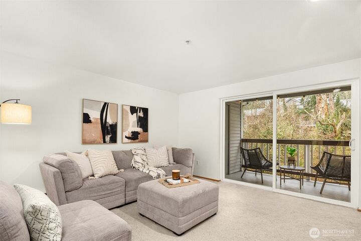 Property Photo:  23303  Cedar Way T202  WA 98043 