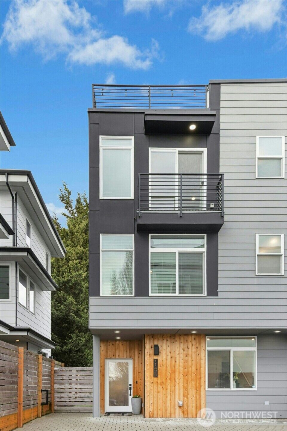 Property Photo:  1142 NW 59th Street B  WA 98107 