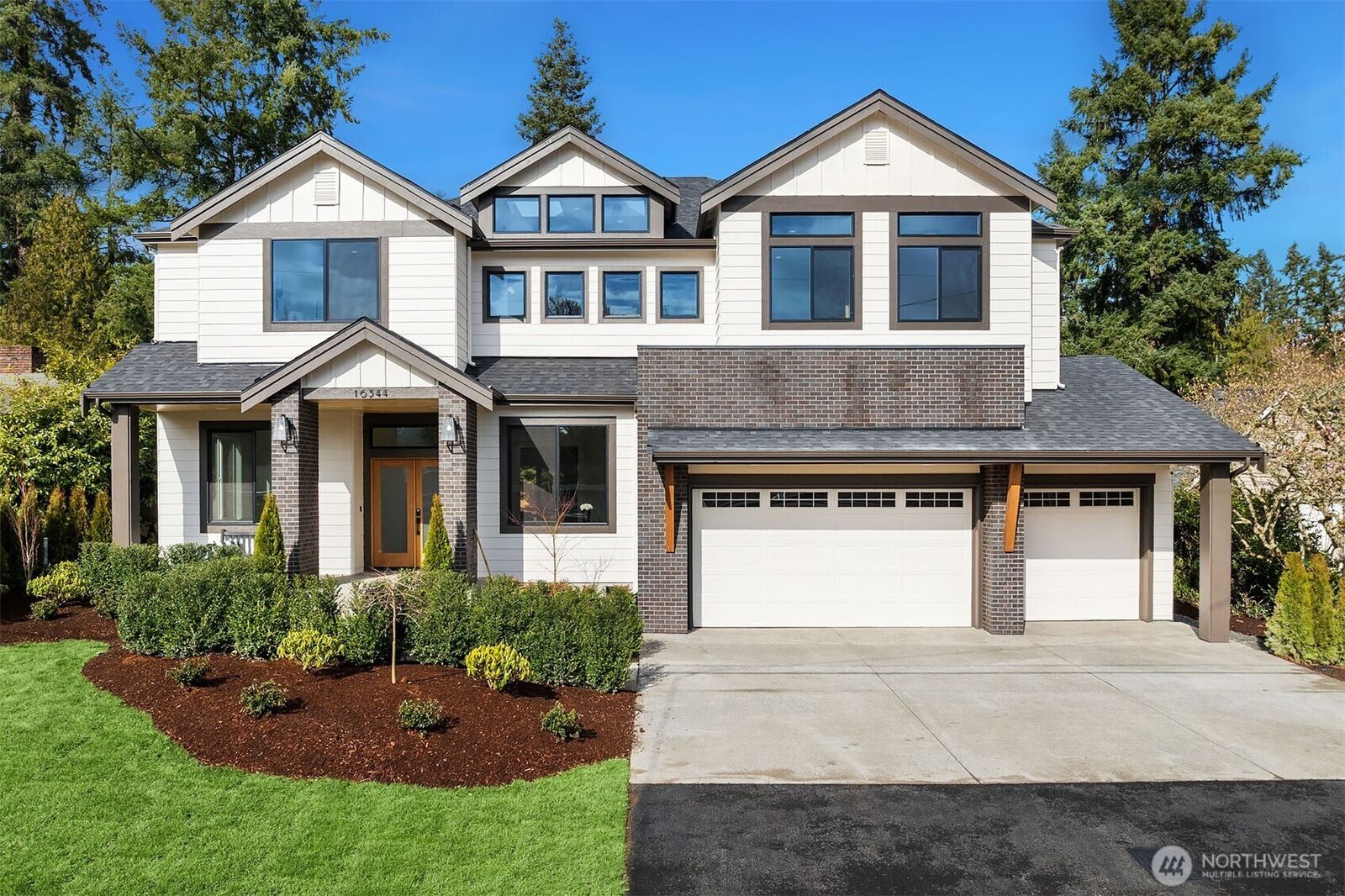 Property Photo:  16544 SE 28th Street  WA 98008 