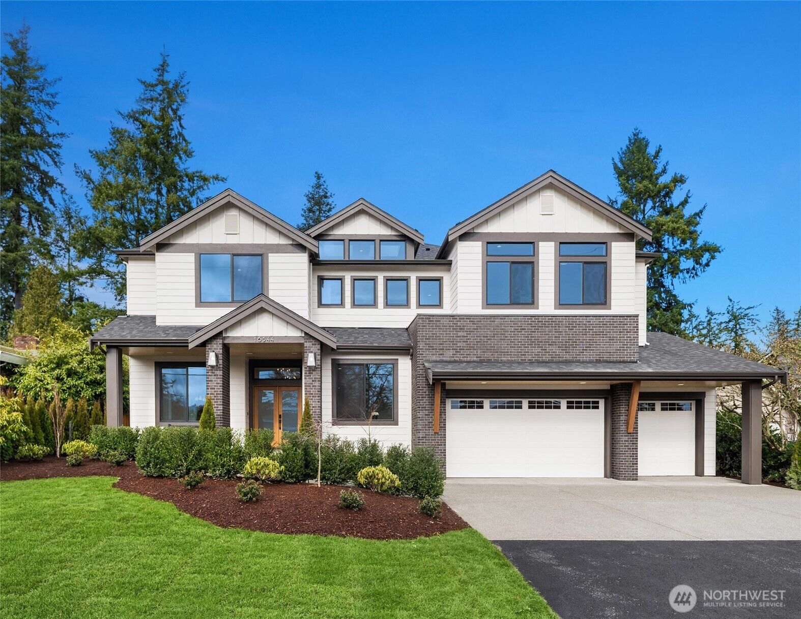 Property Photo:  16544 SE 28th Street  WA 98008 