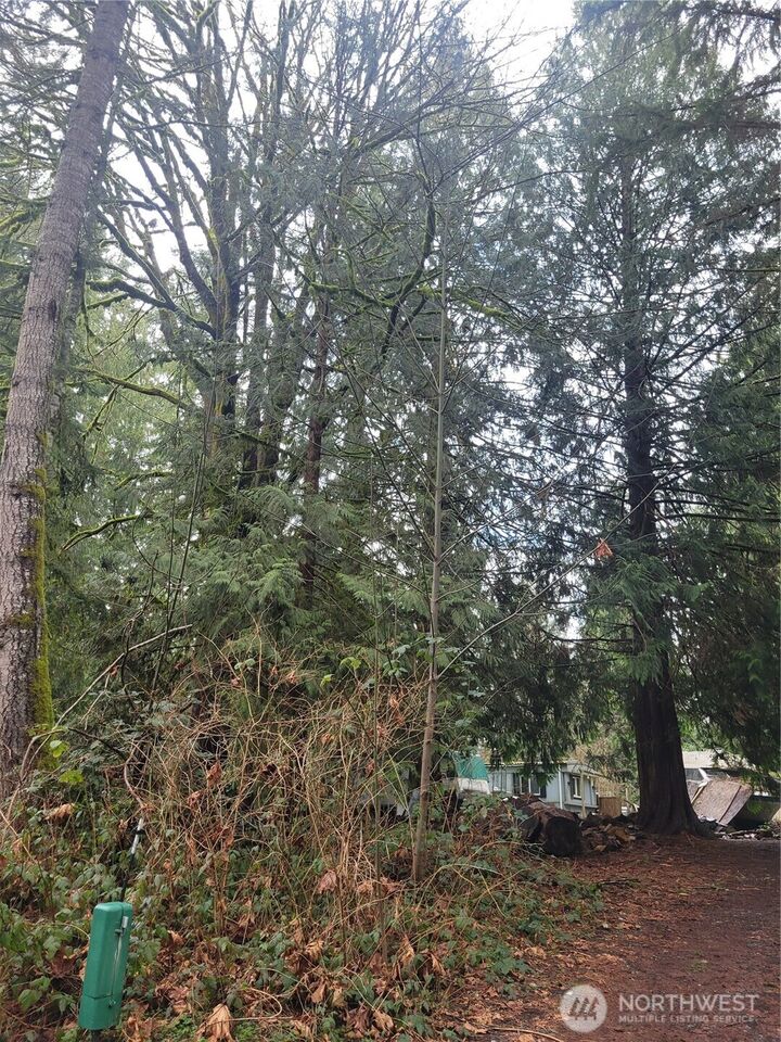 Property Photo:  5603 E Lake Bosworth Drive  WA 98290 
