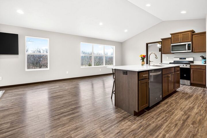 Property Photo:  537 Golf Side Court  WI 54944 