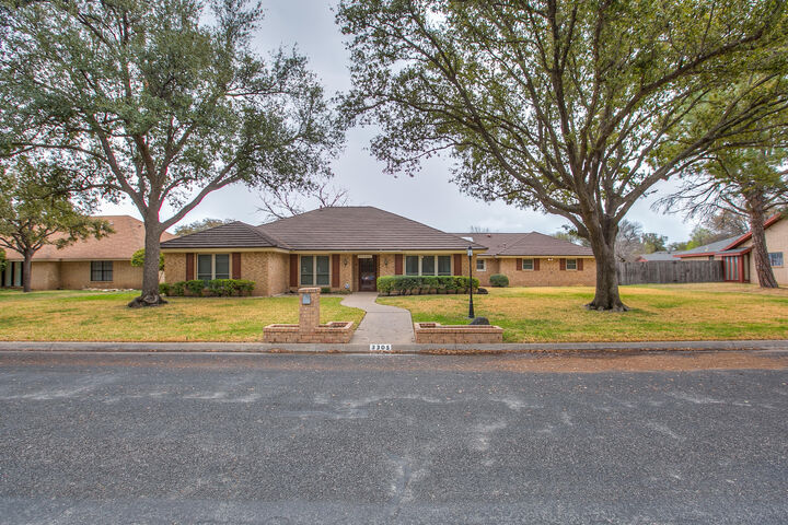Property Photo:  3305 Clearview Drive  TX 76904 