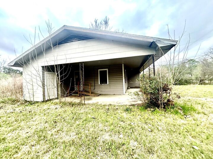 Property Photo:  9122 Tulane Rd  TX 77630 