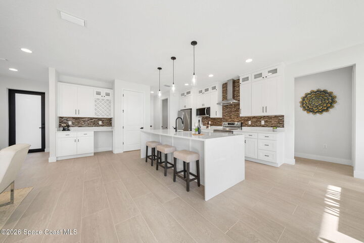 Property Photo:  1356 Walthan Street SE  FL 32909 