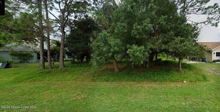 Property Photo:  466 Sauders Road SE  FL 32909 