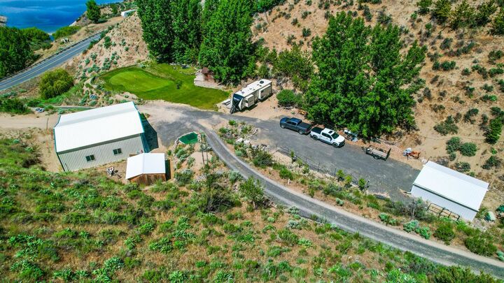 Property Photo:  41870 N Deer Meadows Dr  WA 99122 