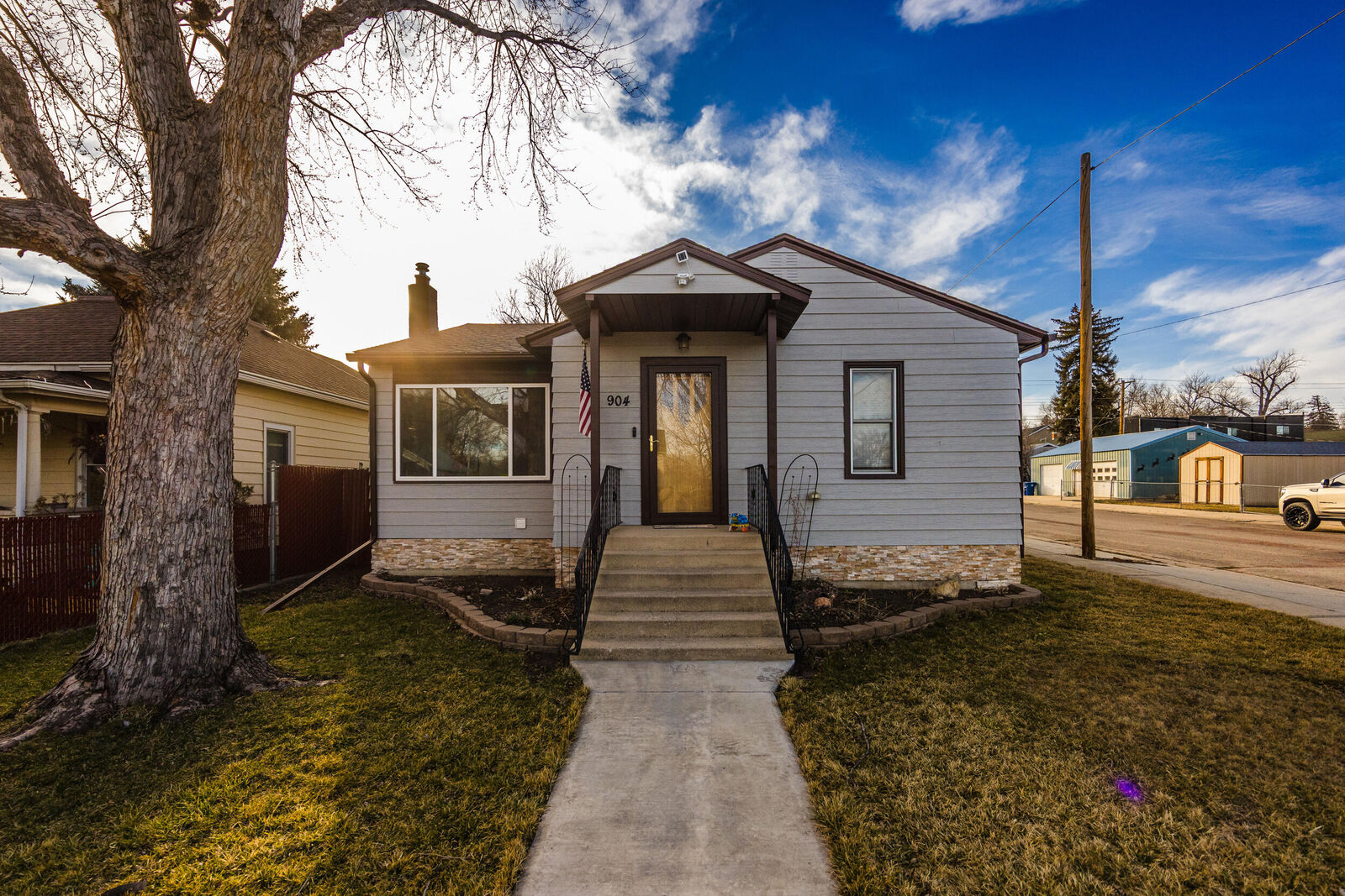 Property Photo: 904 Gladstone Street WY 82801