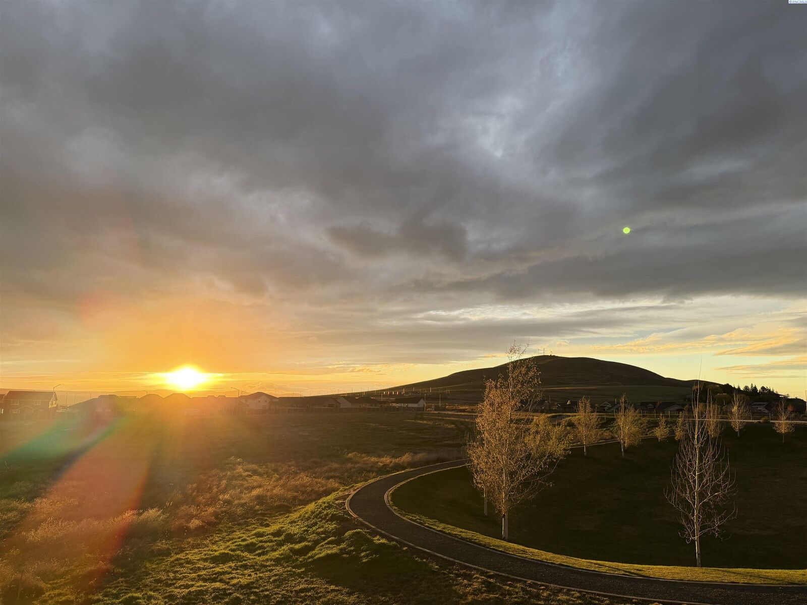 Property Photo: 2243 Legacy Lane WA 99352