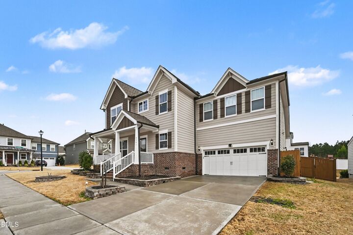 Property Photo: 2301 Blue Cedar Court NC 27523