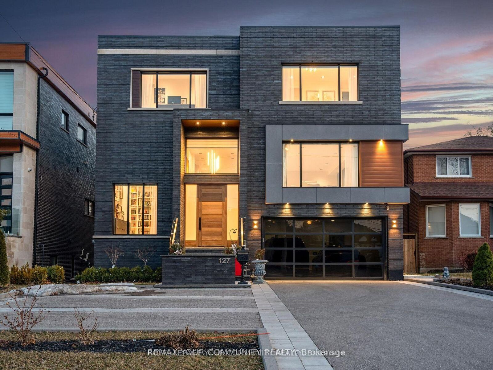 Property Photo: 127 Elgin Mills Road W ON L4C 4M1