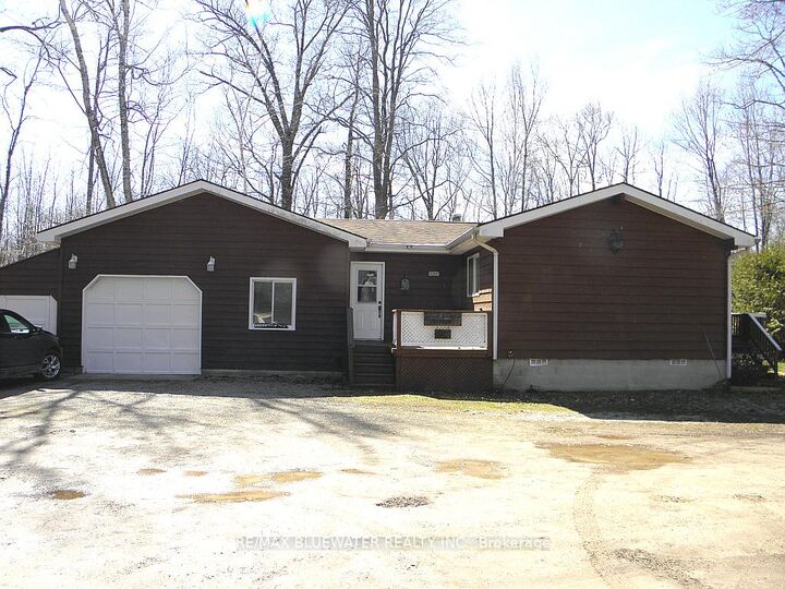 Property Photo: 9898 Phoebe Lane ON N0N 1J1