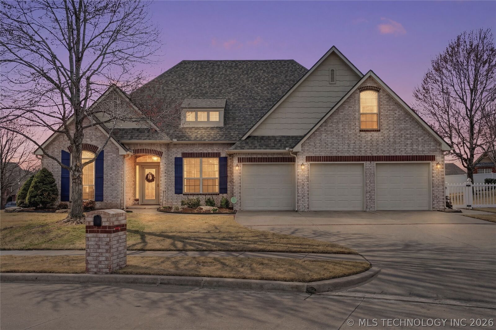 Property Photo:  7529 E Galveston Street  OK 74014 