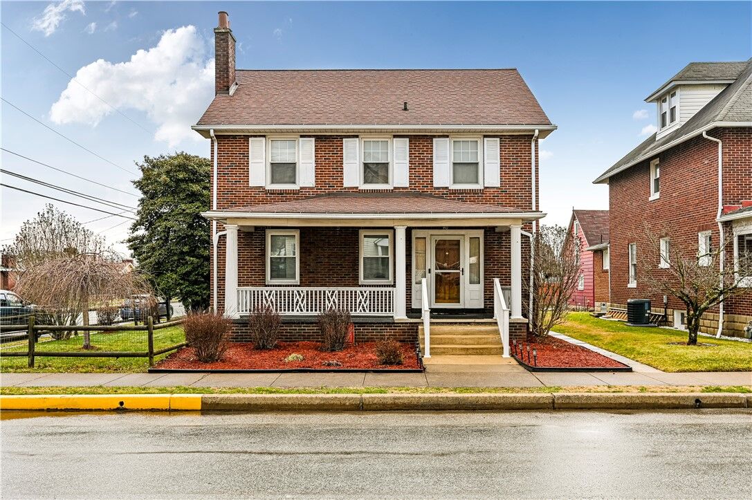 Property Photo:  40 Ligonier Street  PA 15650 