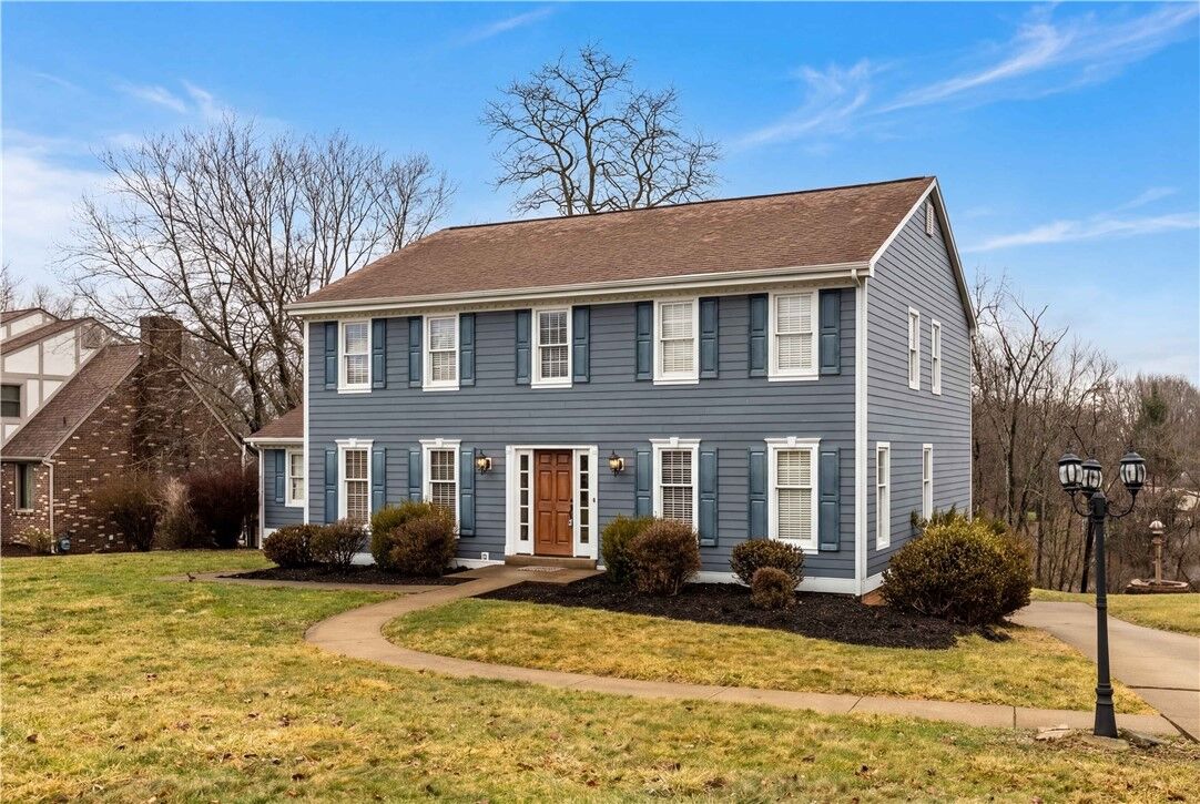 Property Photo:  2356 Westgate Dr  PA 15237 