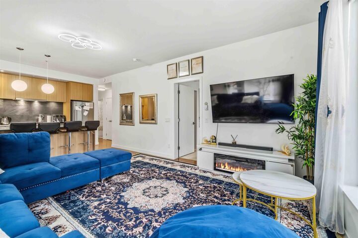 Property Photo: 516 Foster Avenue 316 BC V3J 0H8