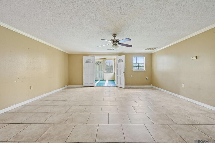 Property Photo:  943 Whitehead St  LA 70714 