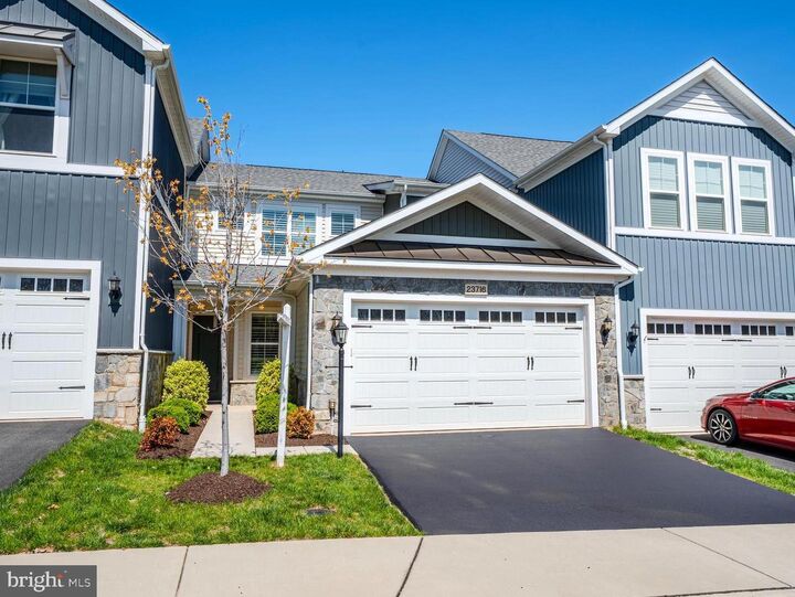 Property Photo:  23716 September Sun Square  VA 20148 