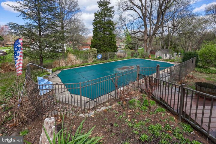 Property Photo:  8 Elk Circle  PA 17560 