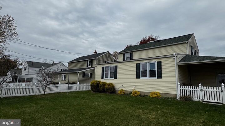 Property Photo:  308 Forest Avenue  PA 19090 