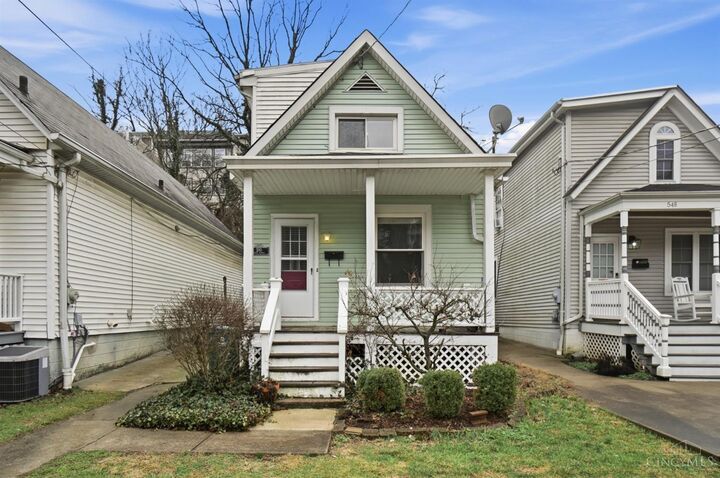Property Photo:  550 Delta Avenue  OH 45226 
