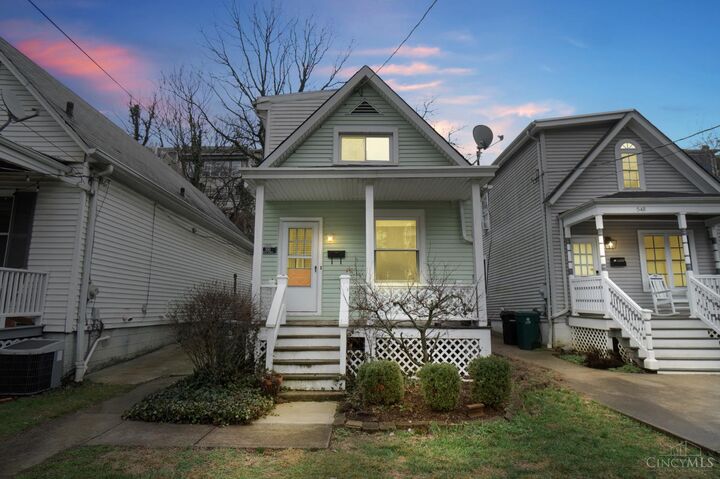 Property Photo: 550 Delta Avenue OH 45226