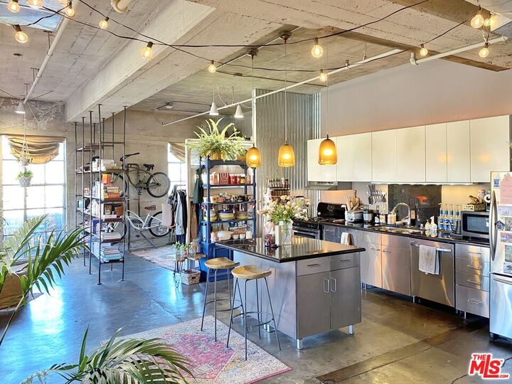 Property Photo:  1855 Industrial St  CA 90021 