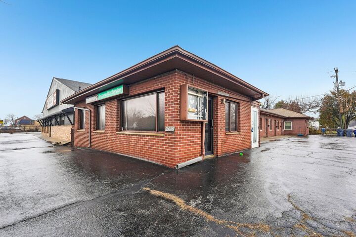 Property Photo:  4308 E Main Street  OH 43213 