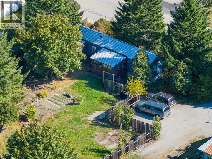 Property Photo: 413 Edward Street BC V0E 2S0