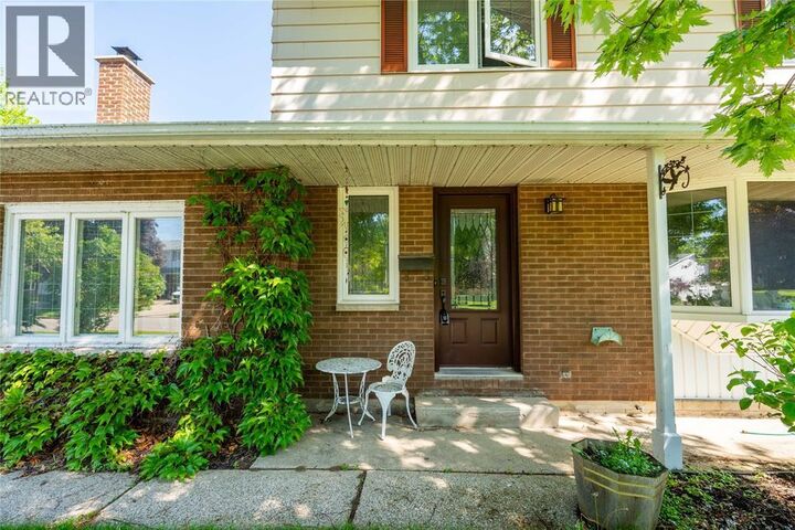 Property Photo: 635 Highbury Park ON N7V 2K1