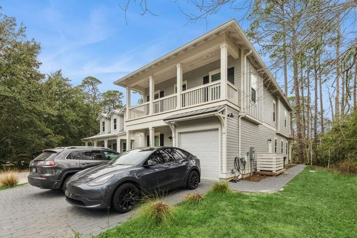 Property Photo:  15 Beacon Point Drive  FL 32459 