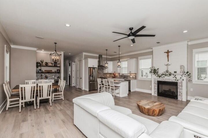 Property Photo: 15 Beacon Point Drive FL 32459