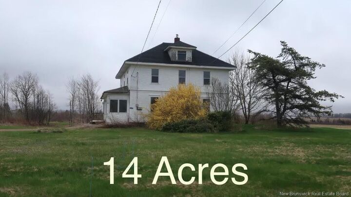 Property Photo: 124 Queens Road NB E4L 2B6