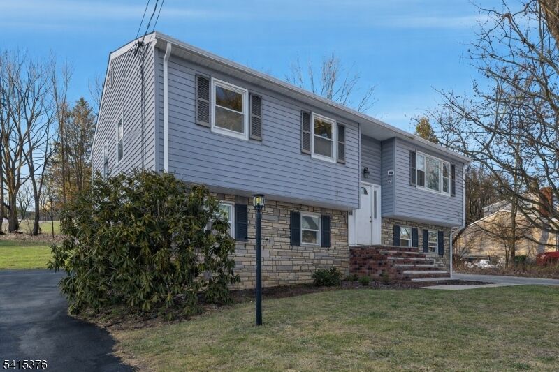Property Photo:  6 Brookside Ave  NJ 07840 
