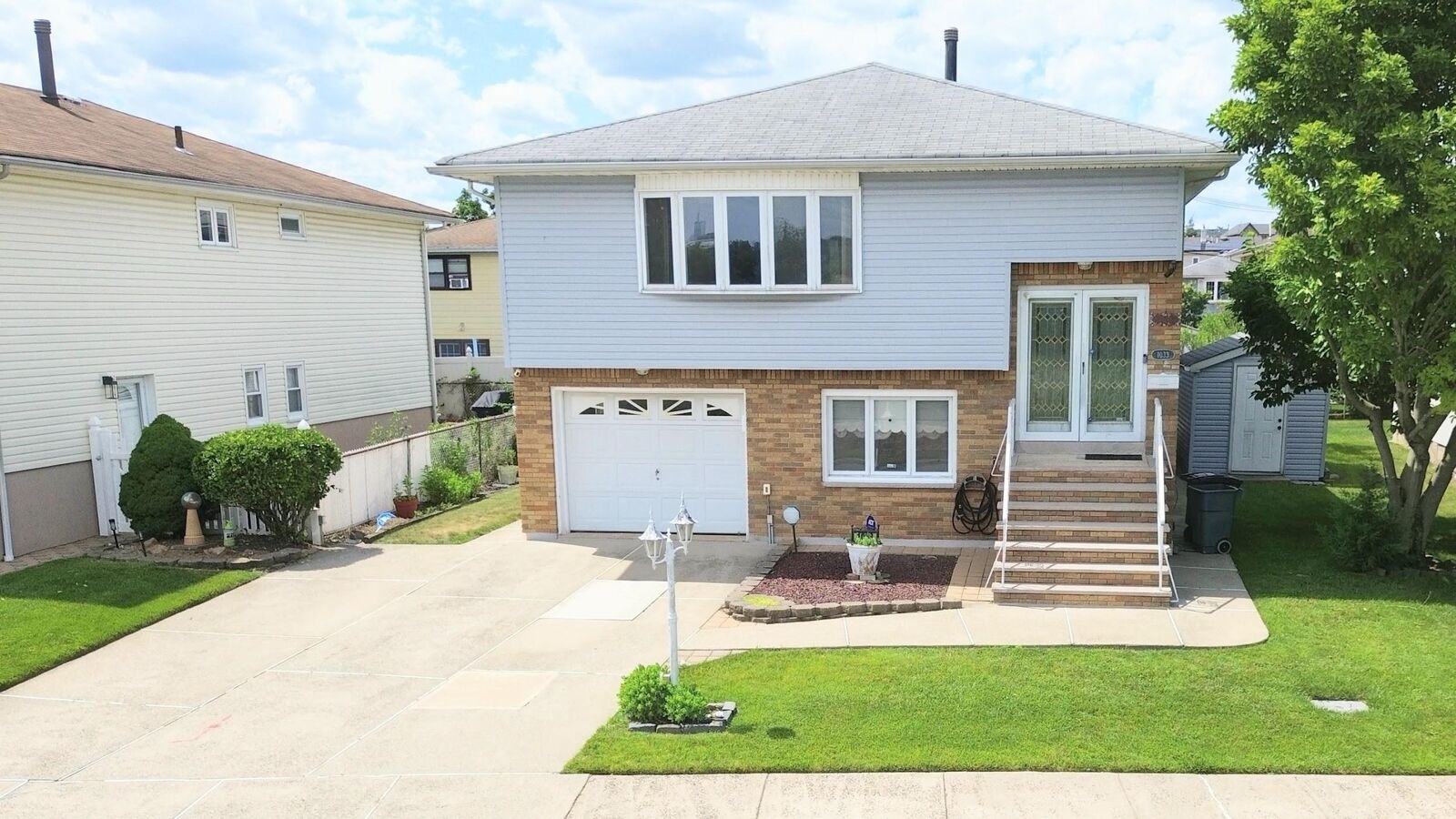 Property Photo: 1033 Park Dr NJ 07094