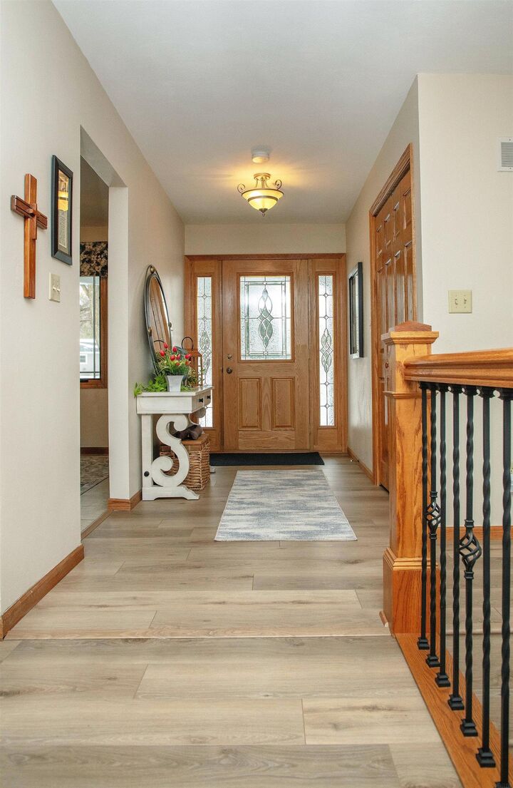 Property Photo:  203 Southridge Drive  IA 50677 