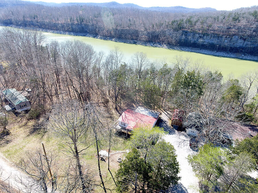 Property Photo:  65 S Lake Drive  KY 42519 